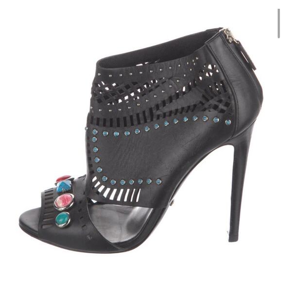 GUCCI LIKA LASER CUT LEATHER STONE STUD EMBELLISHED LOGO ANKLE BOOT SIZE EU 38 - Picture 3 of 5